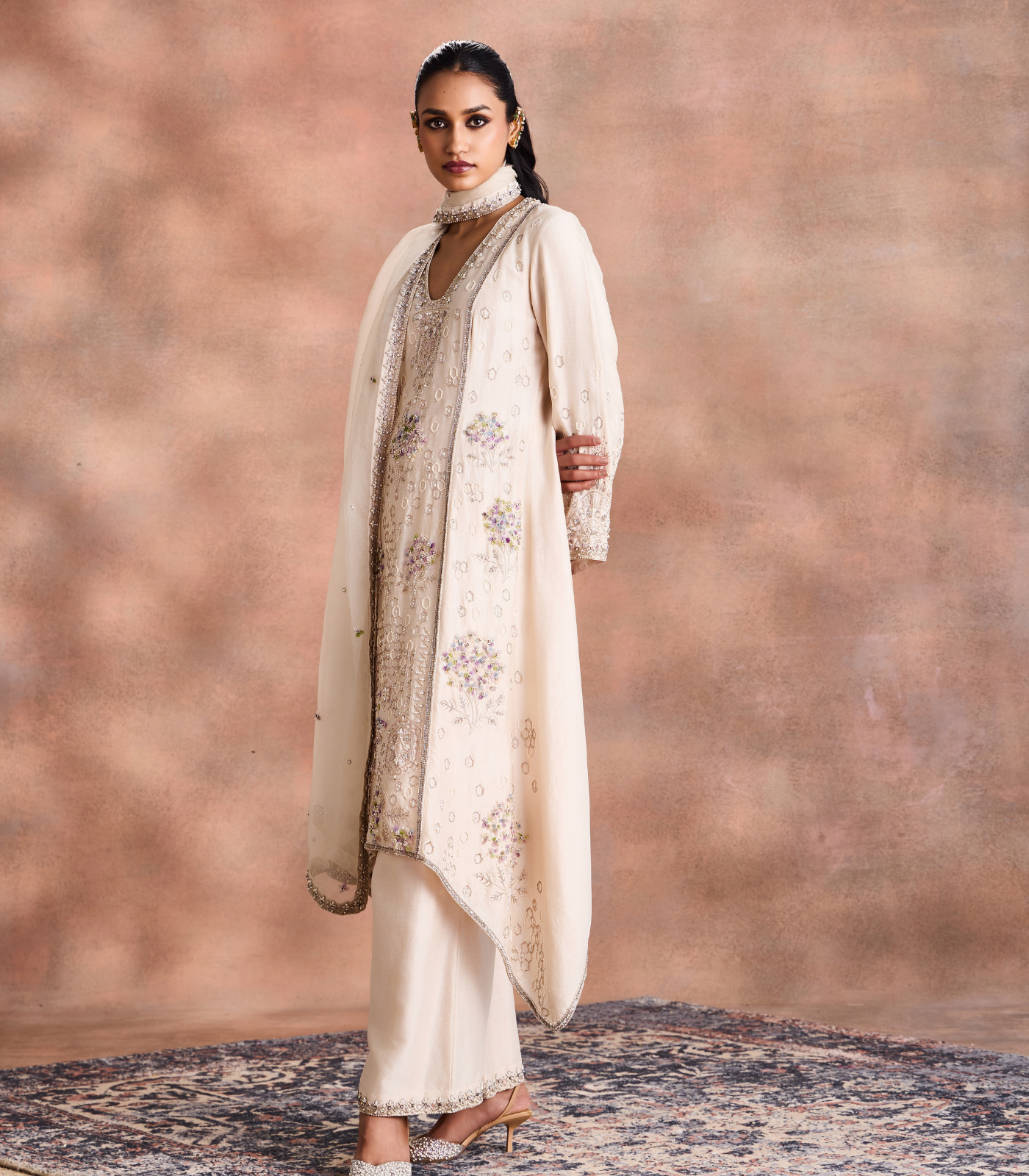 Floral embroirdered kurta set
