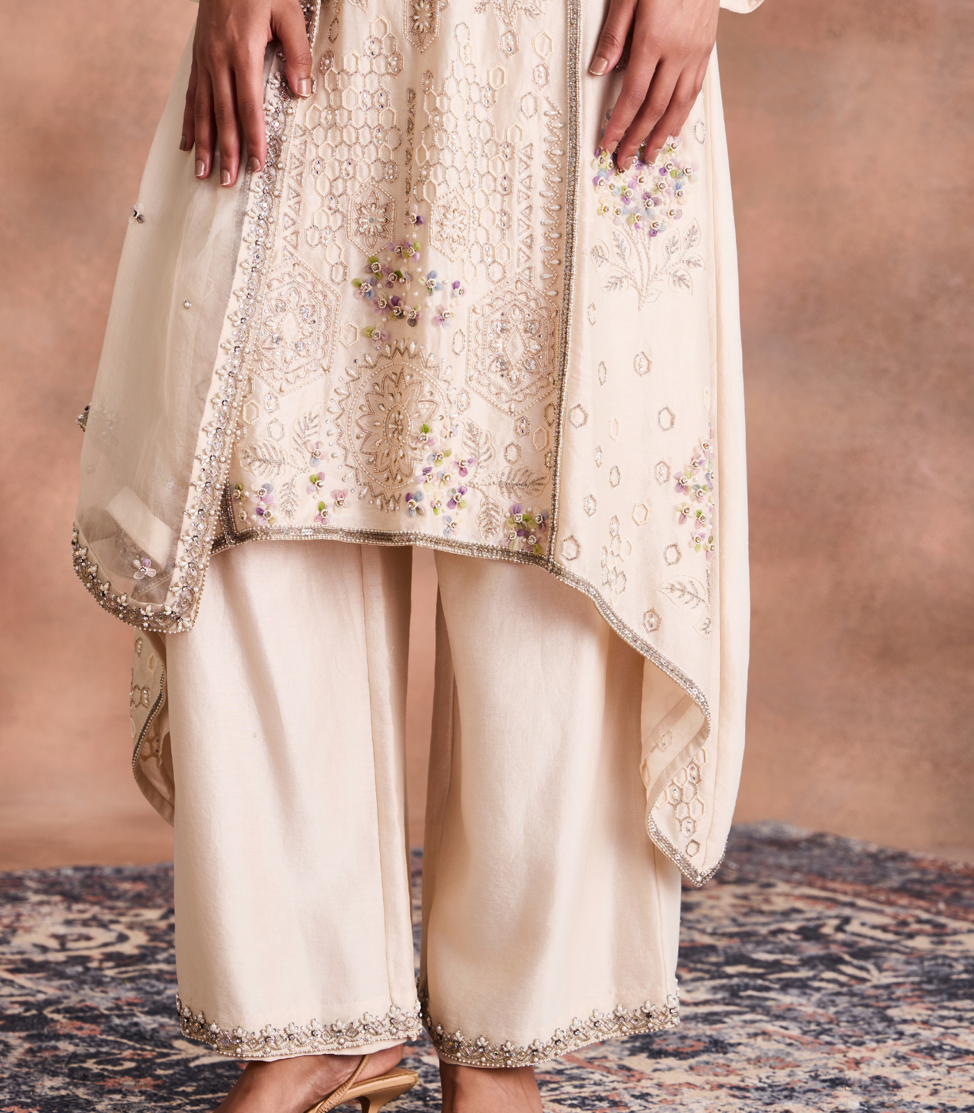 Floral embroirdered kurta set