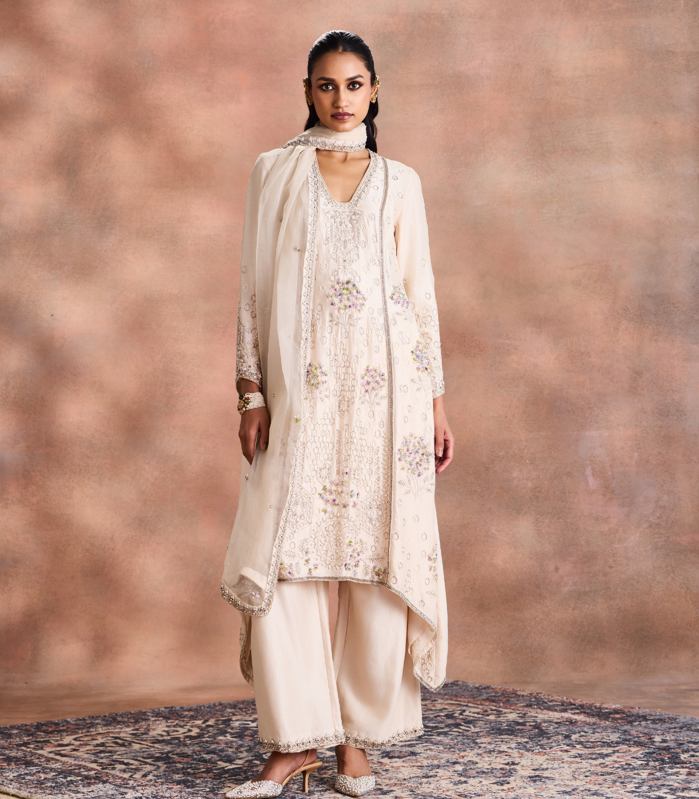 Floral embroirdered kurta set