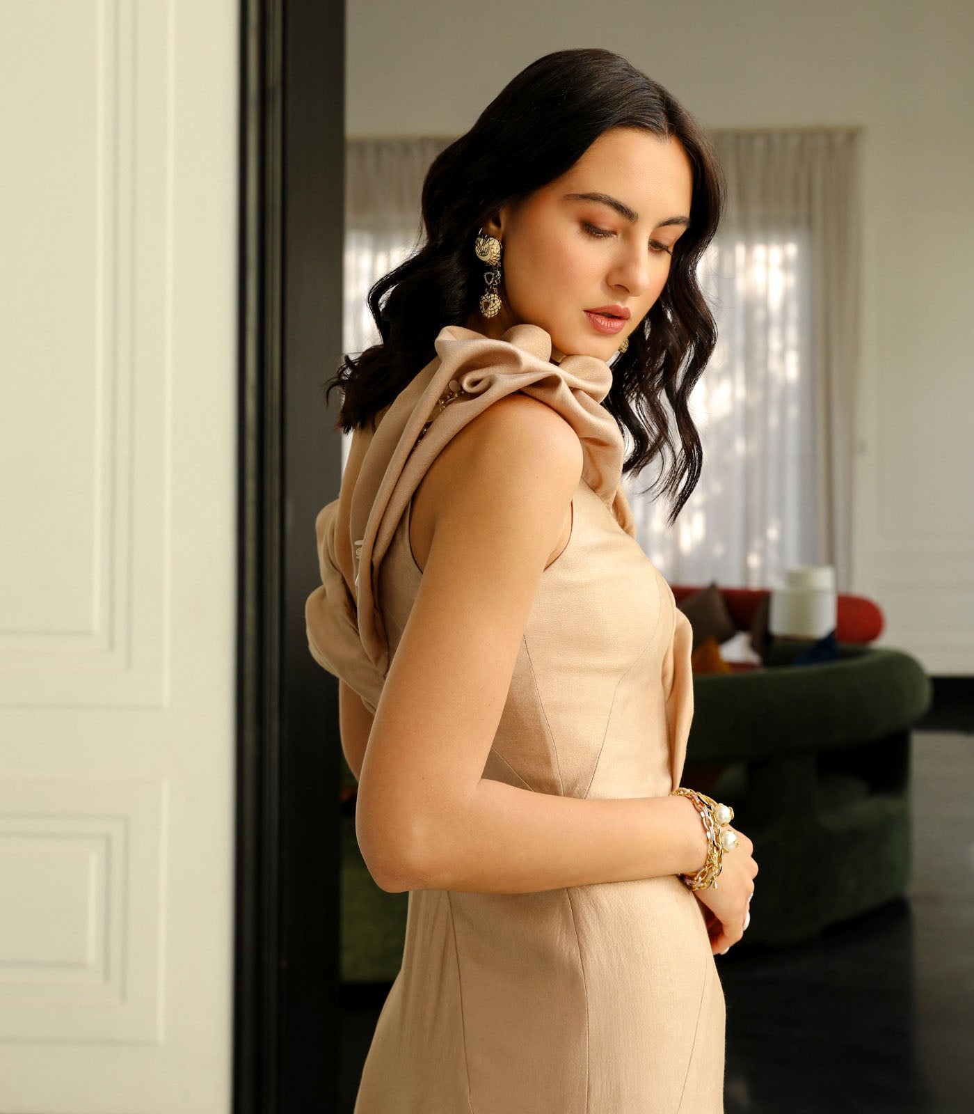 Structured Trail Slit Gown