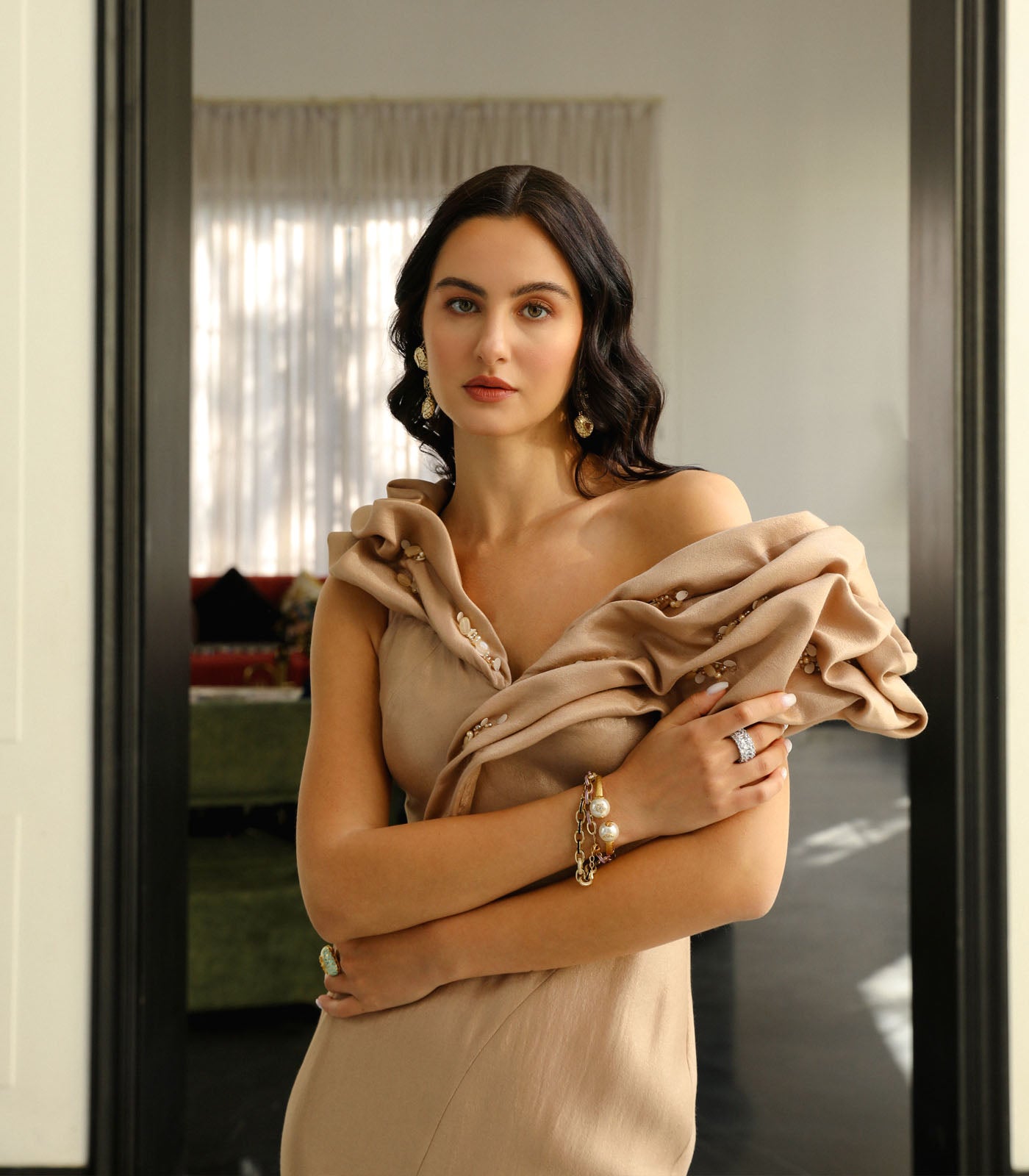 Structured Trail Slit Gown