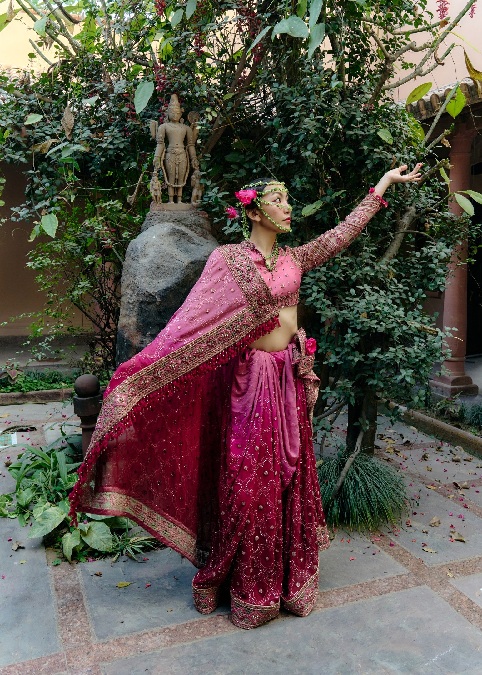 Tonal Sari Set