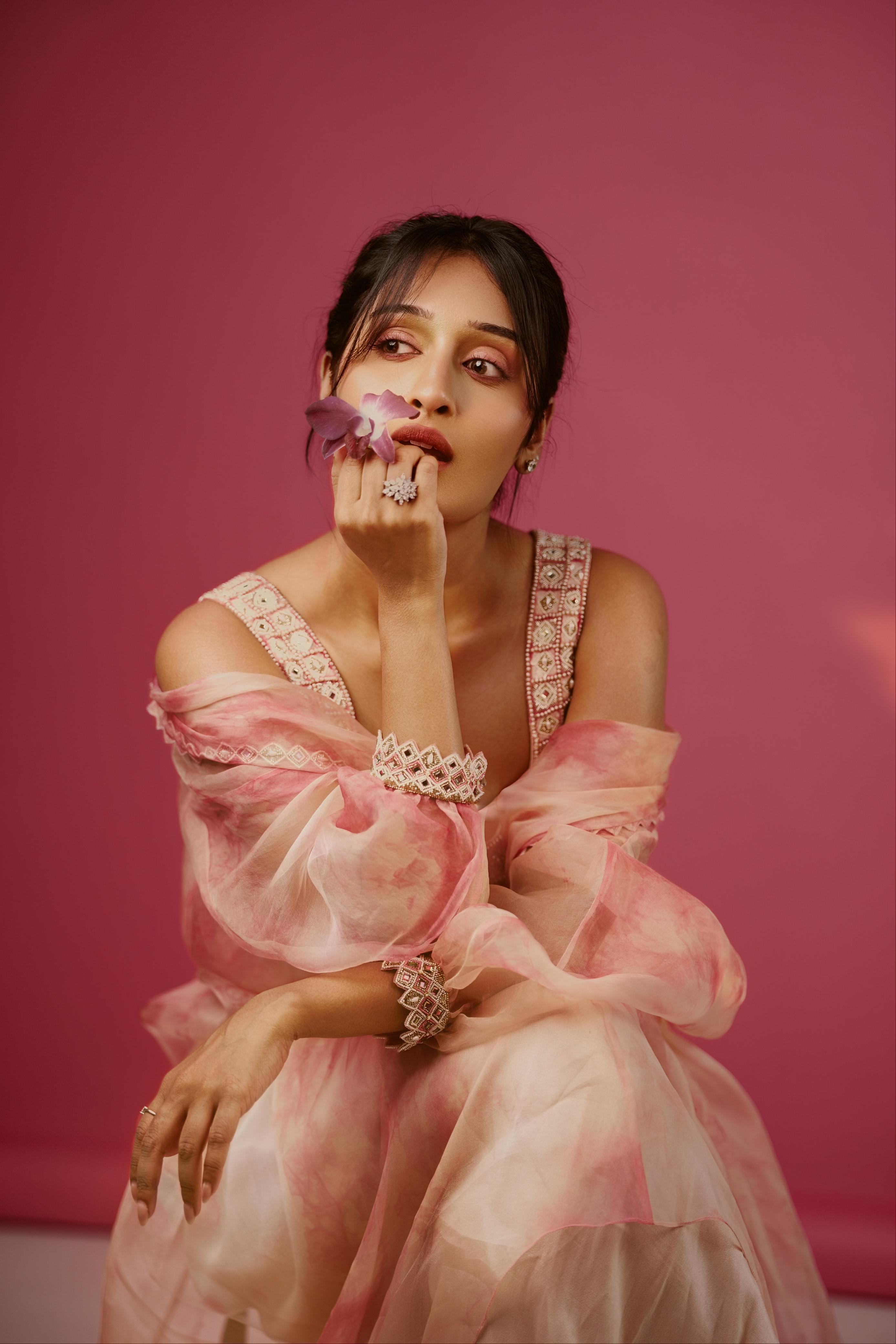 NIHARIKA NM