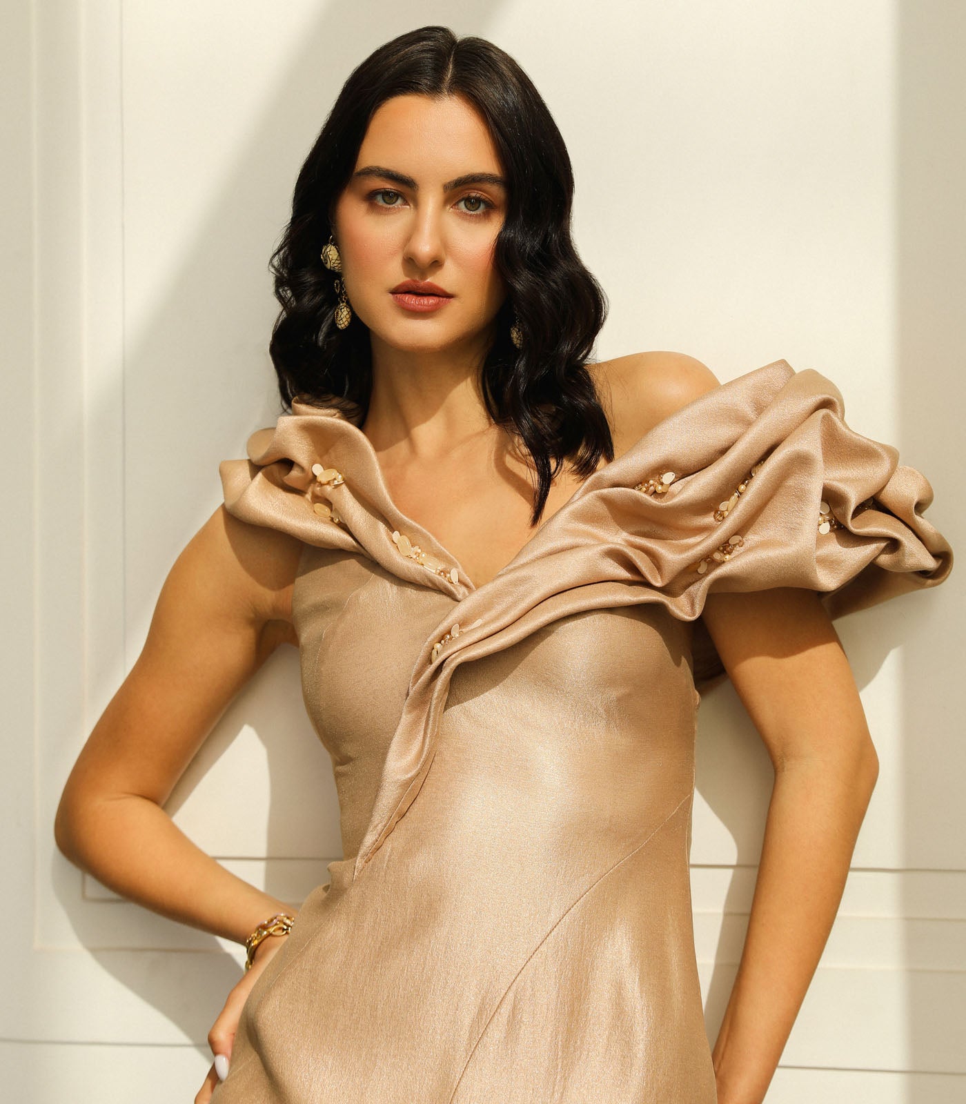 Structured Trail Slit Gown